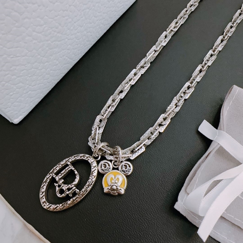 chr1st1an D10r necklaces